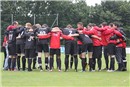 Vor dem Spiel schwor sich die Buckenhofer Mannschaft ein.
