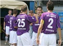 "Regionalliga, wir kommen!" Vor dem Spiel klatschen sich Johannes Bechmann, Peter Heyer und Markus Grasser ab.