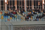 Die Tribüne im Schweinfurter Stadion war eher mäßig gefüllt. 14 Tage später im Derby gegen Großbardorf wird das ganz anders sein