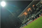 Immer wieder faszinierend ist die Atmosphäre im Willy-Sachs-Stadion bei Flutlicht