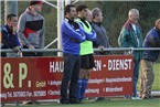 Mit sorgenvoller Miene betrachtete Trainer Denis Opcin zusammen mit seinem Co-Trainer Thomas Di Stasio (rechts) das Spiel seiner Mannschaft.
