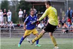 Tor? Nein, denn Fabian Dünfelder stand im Abseits. Keeper Heinlein muss nicht parieren.