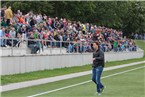 Die Partie auf der Wildensorger Rudi-Ziegler-Sportanlage, wurde wegen des Zuschauerandrangs mit zehnminütiger Verspätung angepfiffen. 700 Zuschauer ließen sich das Spitzenspiel der Landesliga NW nicht entgehen.