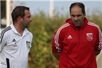 In der Pause sinnierten die Stadelner Trainer Jürgen Berber und Alexander Rambau.