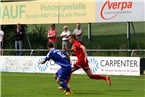 Tim Rebhan versucht gegen Daniele Bruno an den Ball zu kommen.