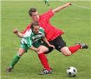 Voller Einsatz in einer intensiven Partie: BSV-Kapitän Sebastian Zeilinger und Spieli-Goalgetter Marco Müller.