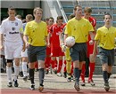 Angeführt von den Kapitänen Peter Heyer (links) und dem Zwei-Meter-Hünen Dennis Grab beginnt für die Mannschaften die Spielzeit 2009/2010.
