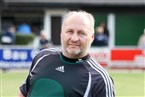 Beste Laune bei Friesens Legende Siggi Kirschbauer in der Halbzeit beim Zwischenstand von 1:0 für seinene SVF.