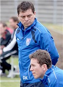 Dieter Kurth und sein neuer „Co-Trainer“ Jan Vetter wirkten über die gesamte Spieldauer ziemlich angespannt.