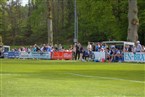 Zahlreiche Zuschauer kamen zum Bezirksliga-Derby.

 