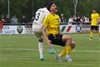 Ricardo Santos trifft Hannes Glas am Fuß.