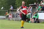 Philipp Christ imitiert den Kopfball Lukas Götz', der zum 2:0 führte.